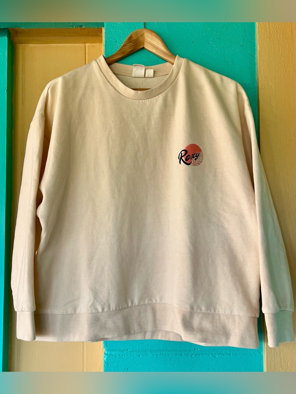 Roxy Women’s Light Cream Crewneck Sweatshirt with Small Sunset Logo | Size Small
